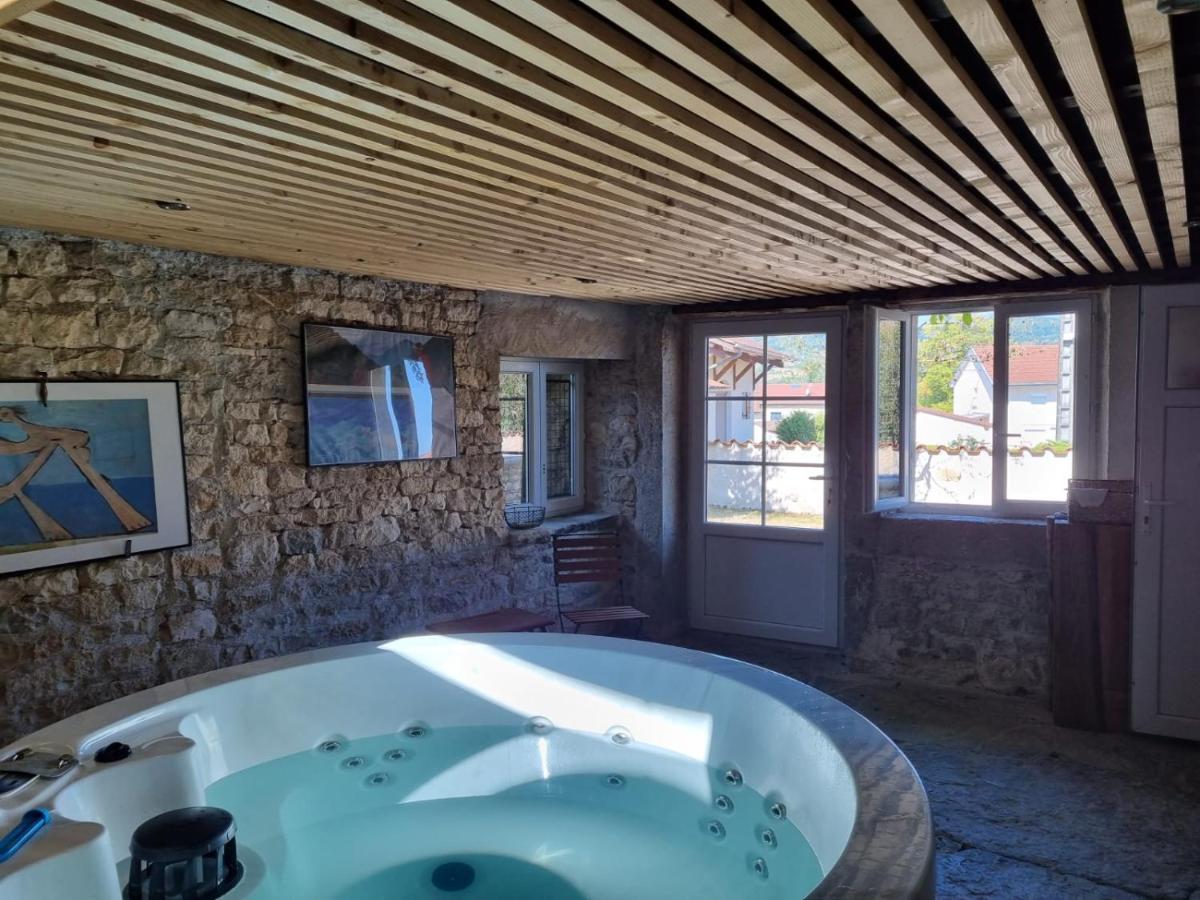 Вилла Gite De L'Ancheronne 12 Couchages Spa Lavans-sur-Valouse Экстерьер фото